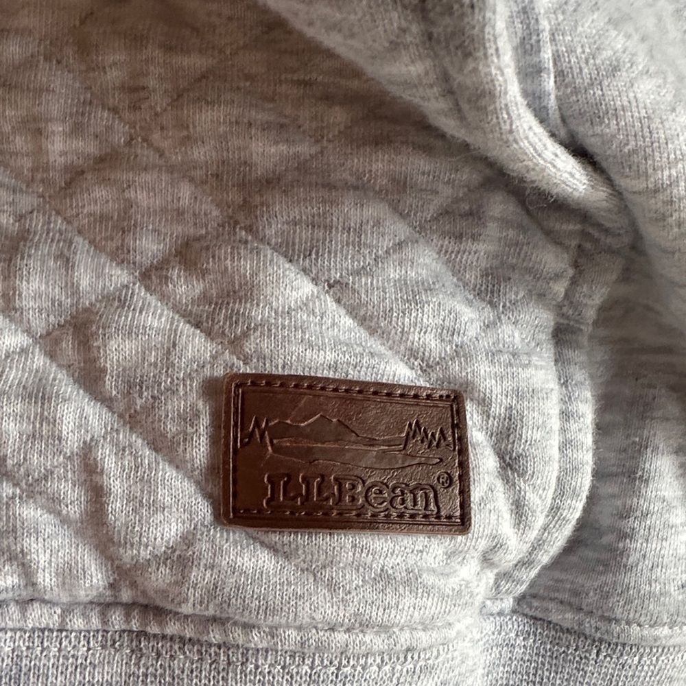 L.L. Bean Women's Quilted Quarter-Zip Pullover_Size M_light heather gray - Picture 7 of 10